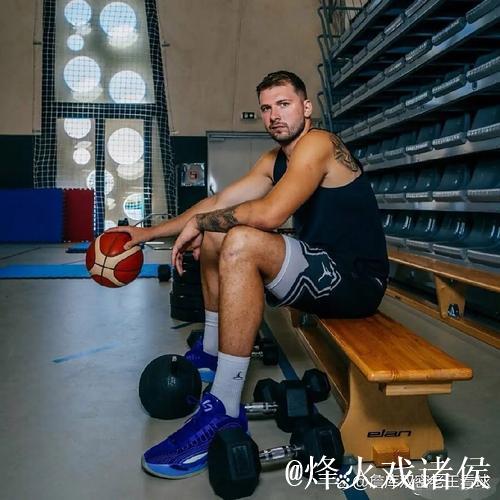 湖人险胜太阳116-114喜忧参半!詹姆斯+替补扛大旗,东契奇+斯玛特显短板 湖人险胜太阳116-114喜忧参半!詹姆斯+替补扛大旗,东契奇+斯玛特显短板